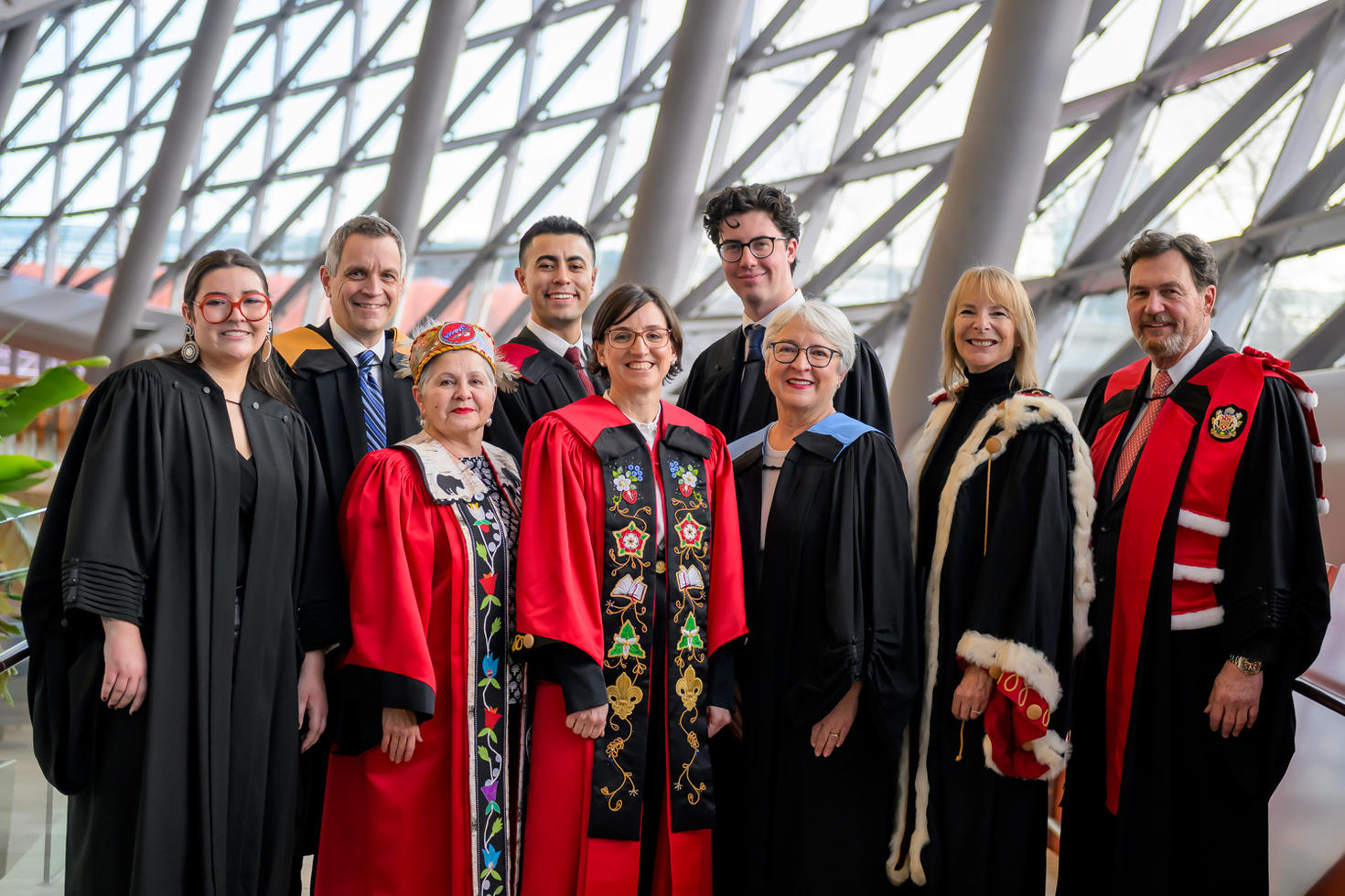 Groupe de dirigeants lors de la cérémonie d'installation de Marie-Eve Sylvestre.