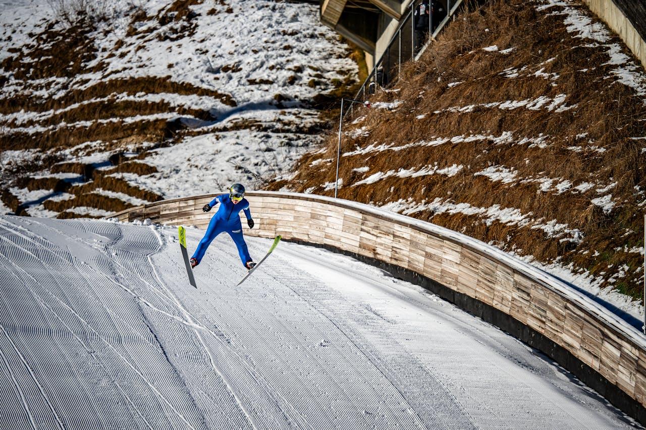 Ski jumping