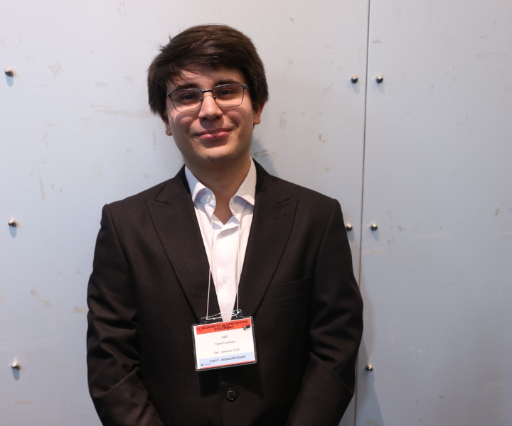 Portrait of Marc Fuentes.