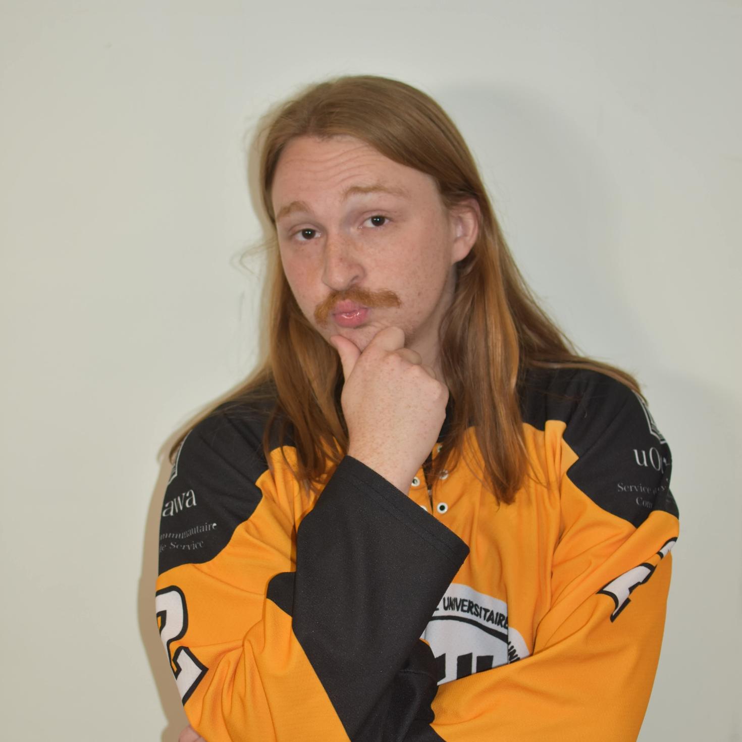 Photo of Zack Tibbles wearing a LIEU uOttawa jersey
