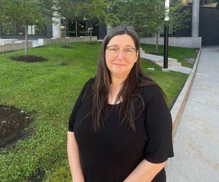 Clara Laratta posing outside the STEM complex.