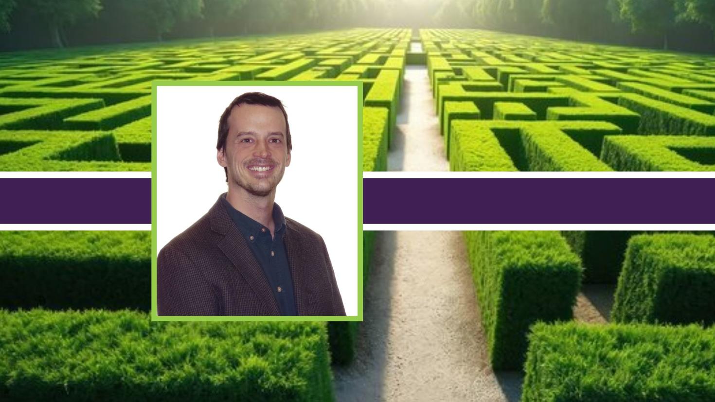 Portrait d’un homme avec un labyrinthe de maïs en arrière-plan