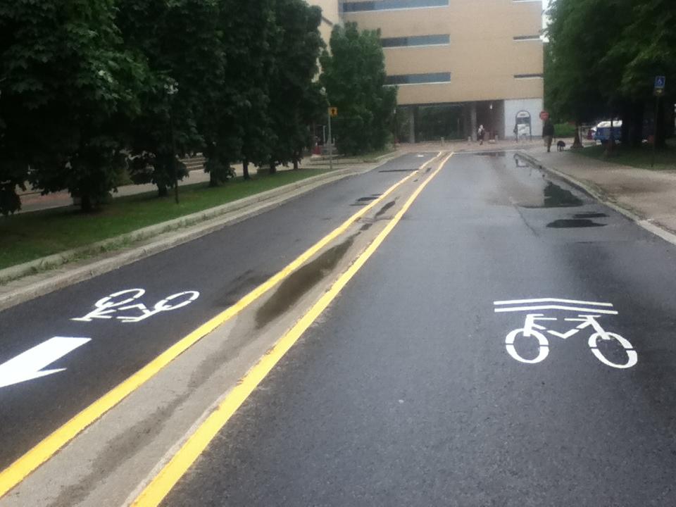 Pistes cyclables sur le campus