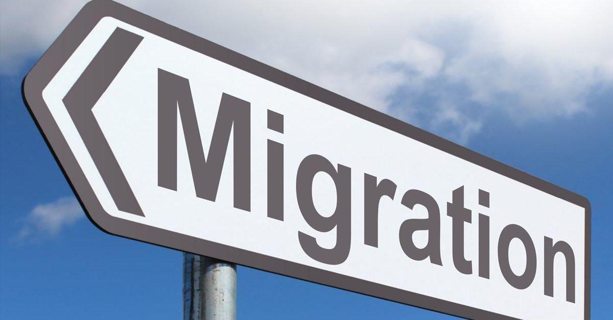 Flèche directionnelle sur laquelle on peut lire le mot 