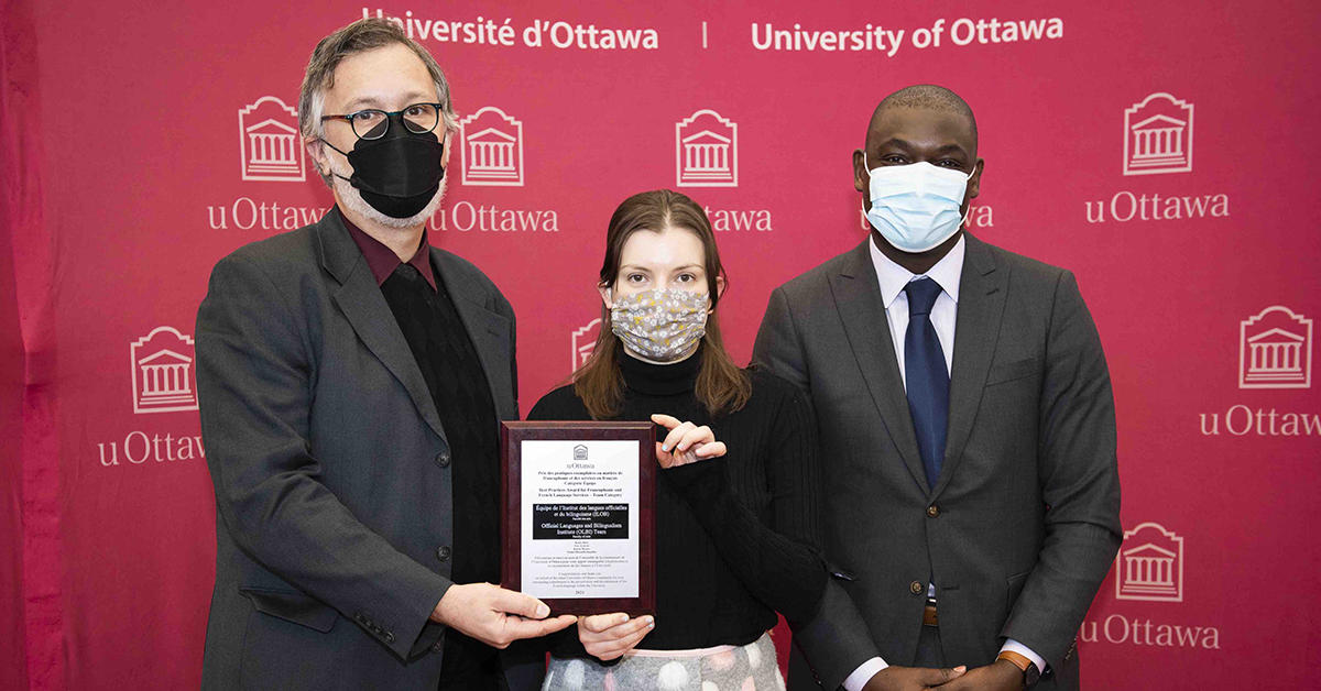 Équipe de marketing et développement de l'Institut des langues officielles et du bilinguisme (ILOB)